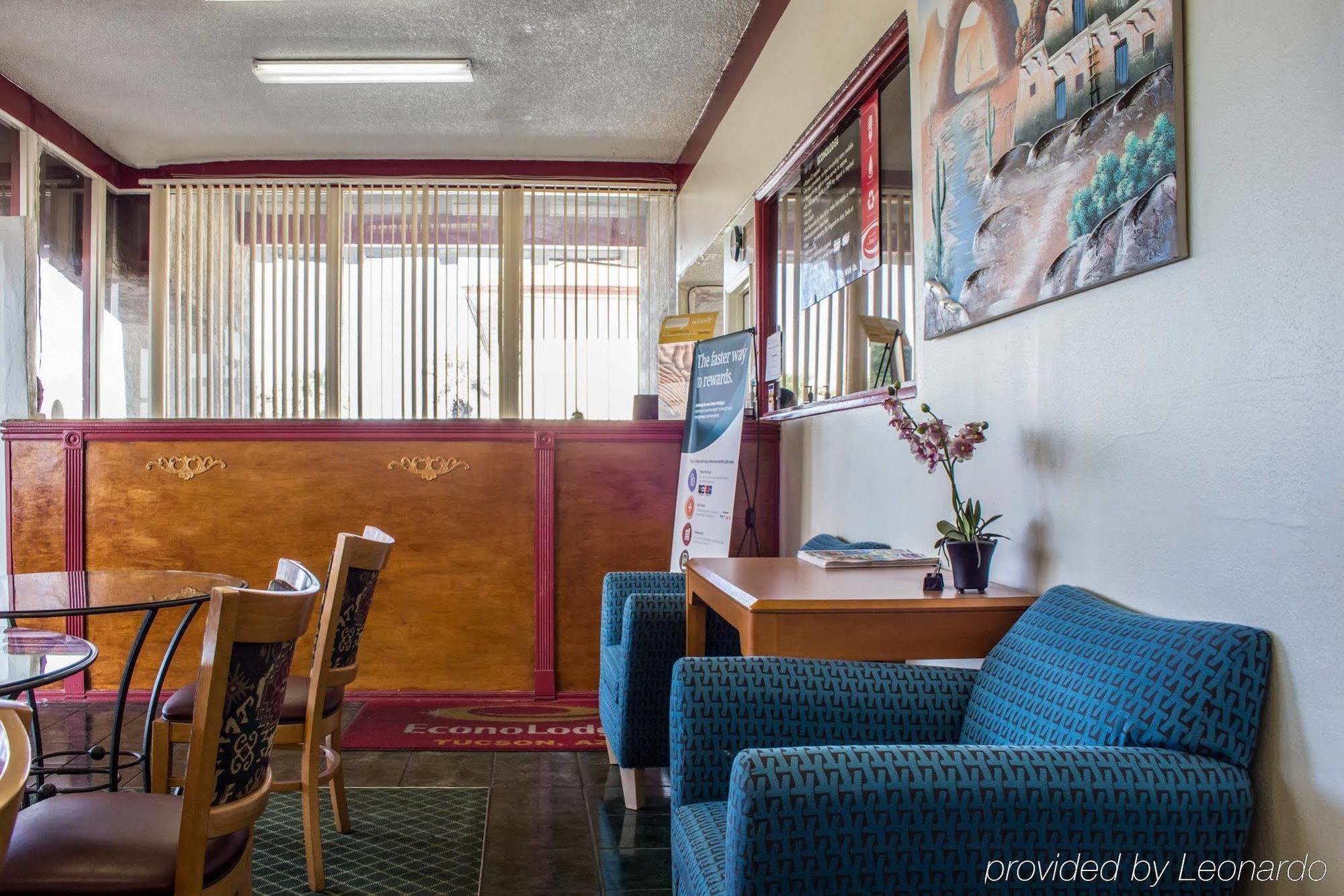 Econo Lodge Tucson Bagian luar foto